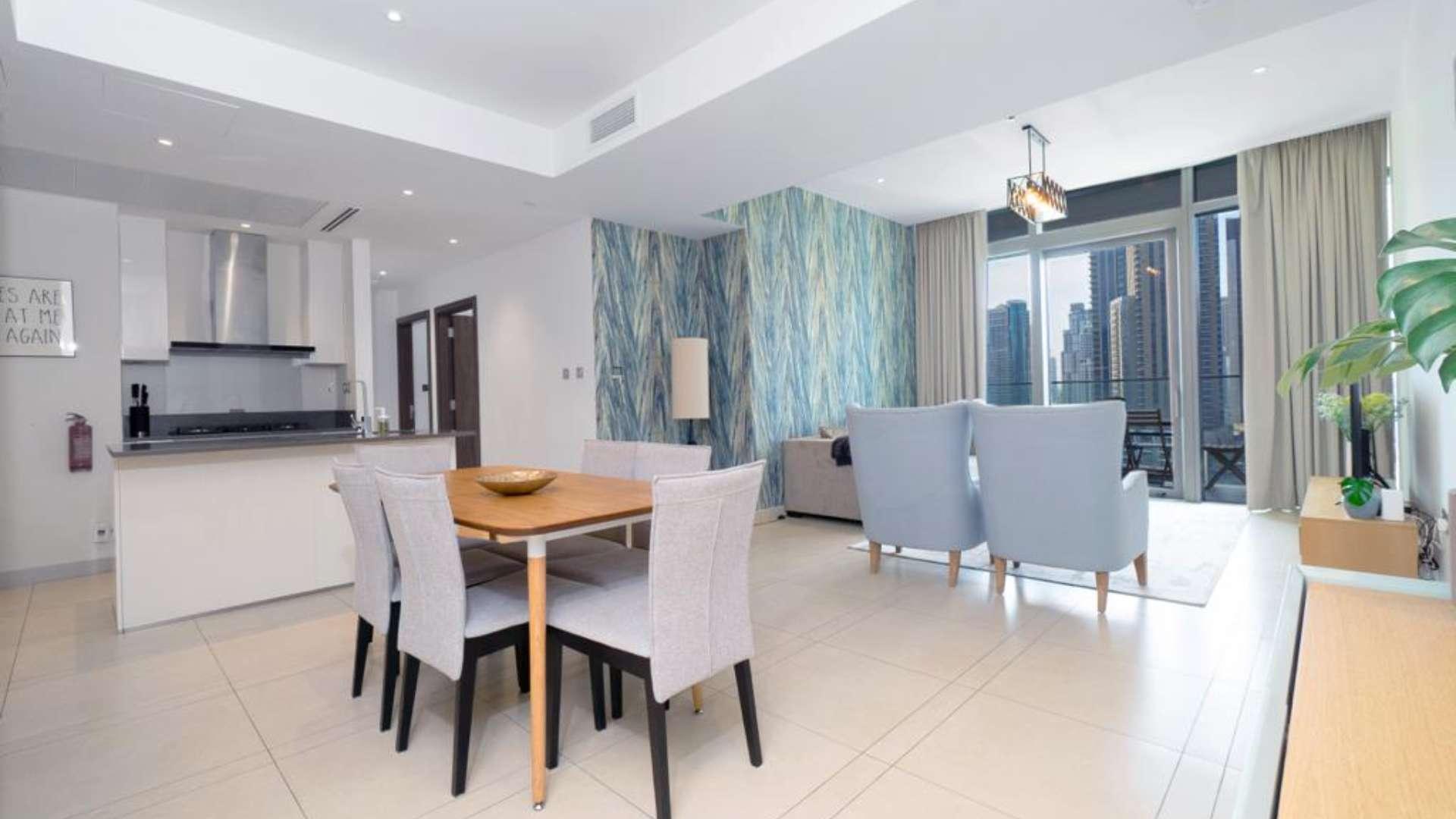 Luxurious furnished dining room in Marina Gate 2 apartment, Dubai Marina