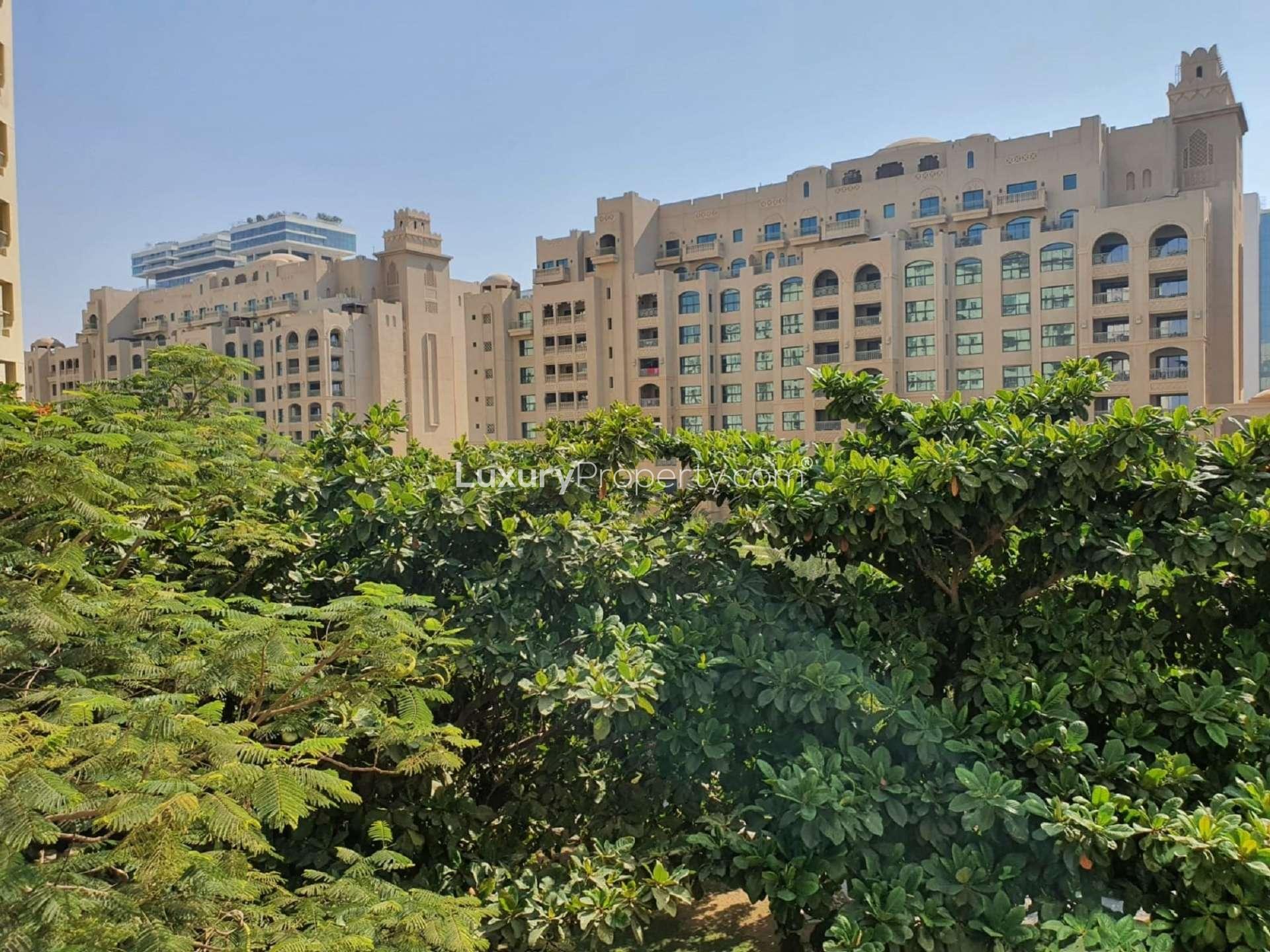 Shoreline Apartments with lush park views in Palm Jumeirah, Jash Hamad, Dubai