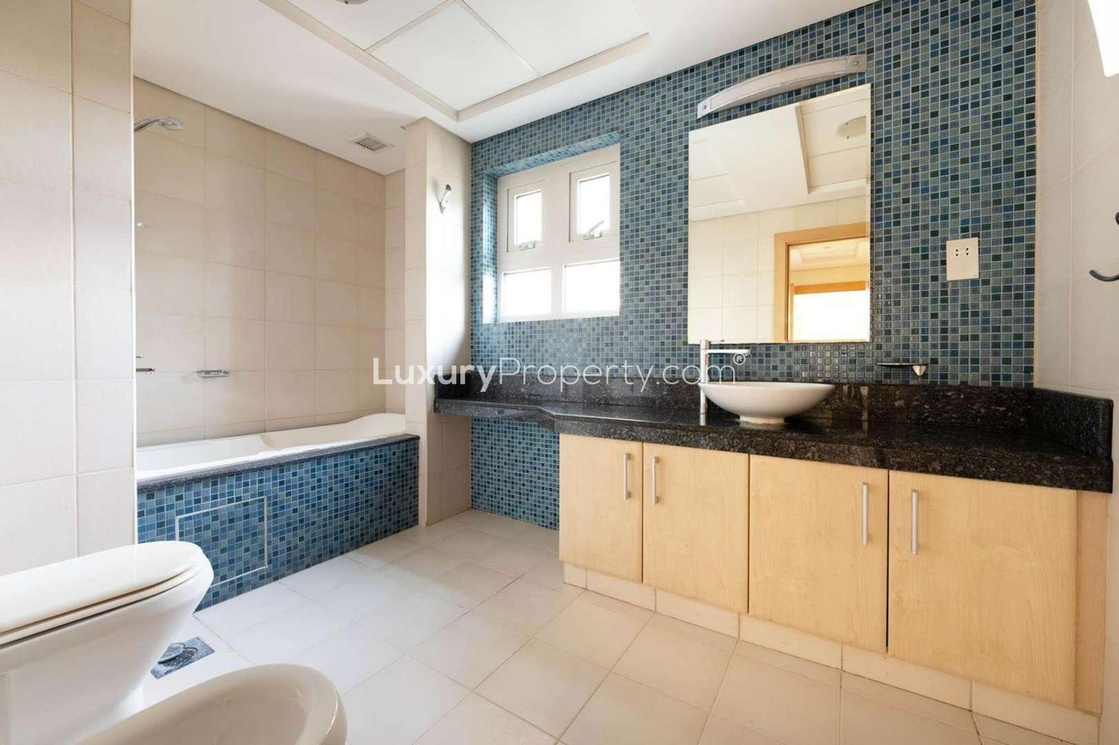 Unfurnished spacious living area in 3-bedroom apartment, Al Basri, Palm Jumeirah, for rent