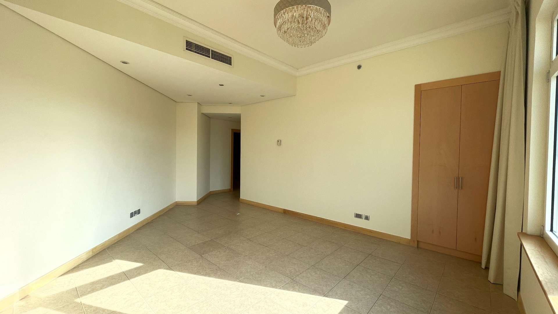 Hallway view of high-floor Shoreline Apartment, Palm Jumeirah, available for rent