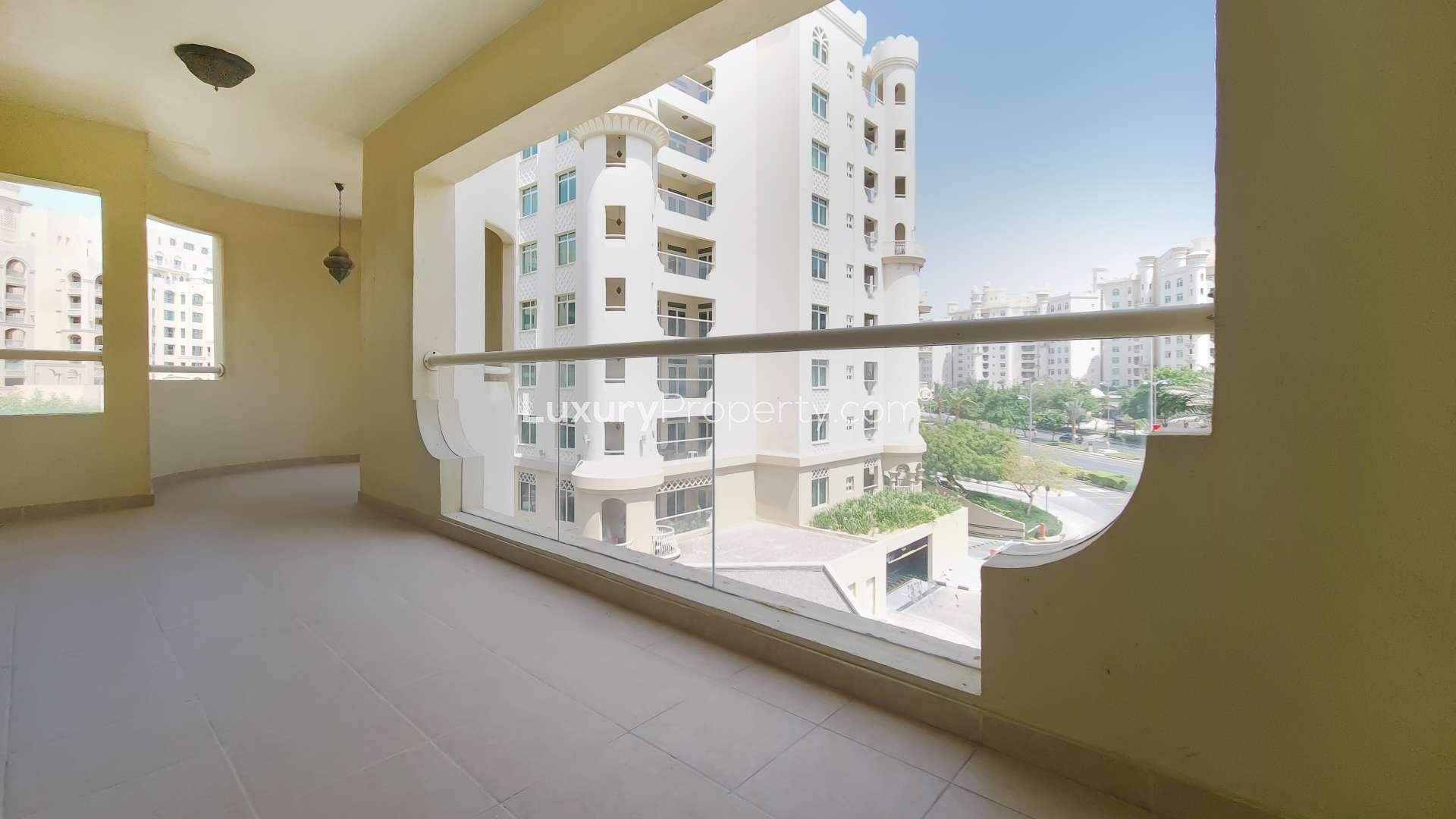 Spacious balcony view from Shoreline Apartments in Palm Jumeirah, Dubai for rent