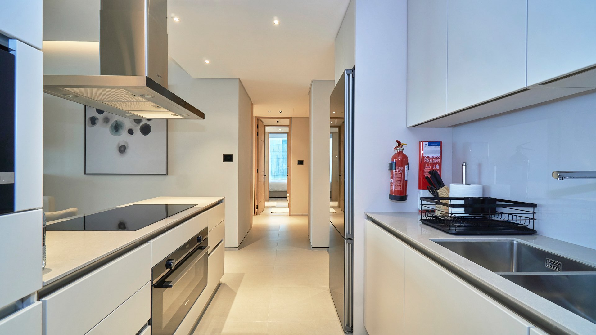 Luxurious living room in 3-bedroom apartment, The Address Jumeirah Beach Resort, for rent