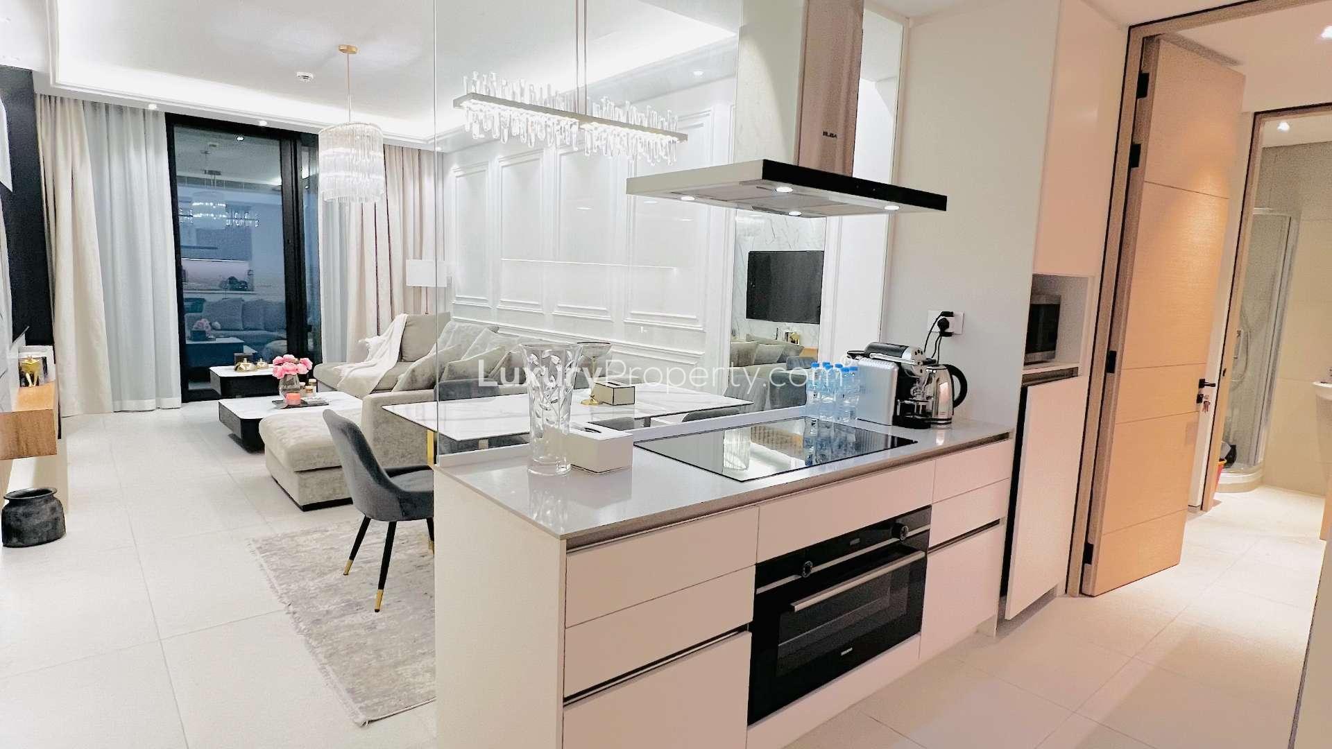 Apartment with stunning sea view at sunset in Jumeirah Beach Residence, Dubai