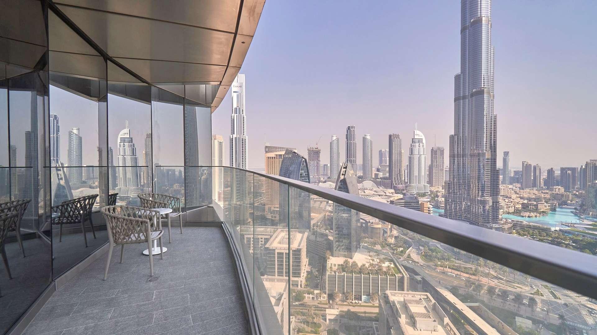 Luxurious furnished living room in Downtown Dubai apartment, Address Sky View Towers rental