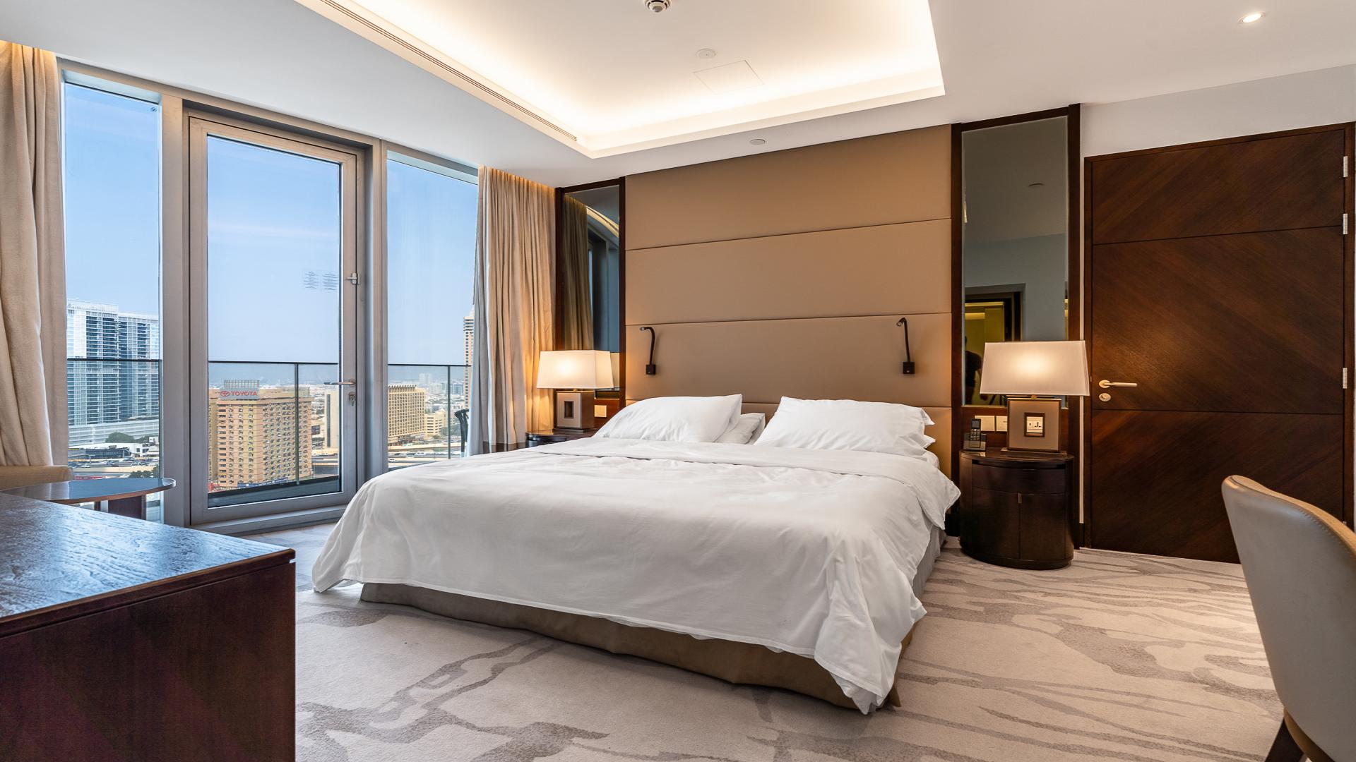 Luxurious bedroom in 3-bedroom apartment, Address Residences Sky View, Downtown Dubai, city view