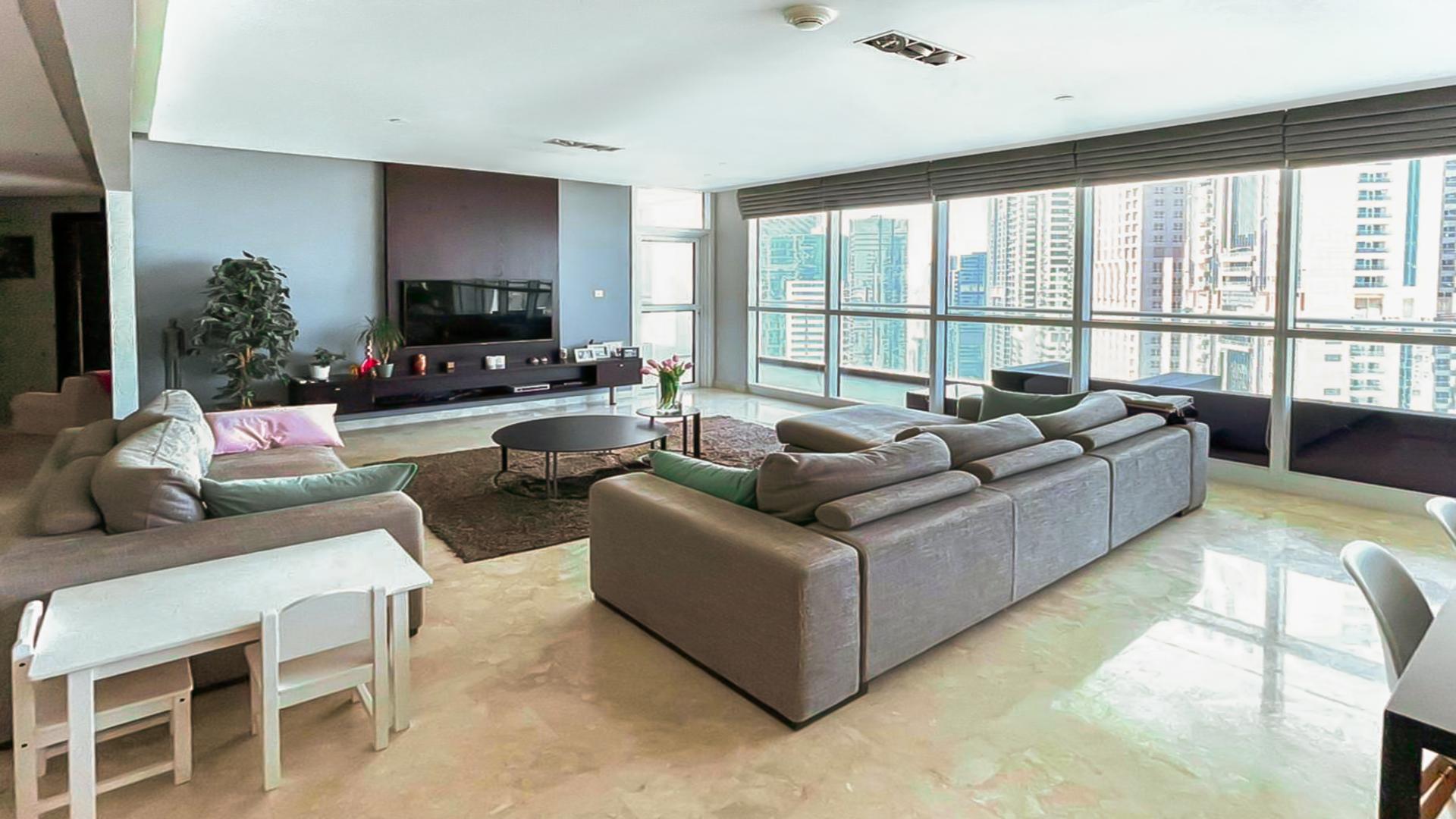 Panoramic sea view from luxury three-bedroom apartment balcony in Dubai Marina, 23 Marina