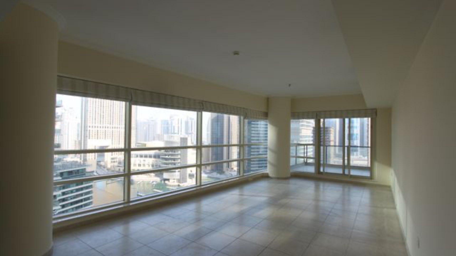 Balcony view of Dubai Marina skyline from Al Sahab apartment for sale