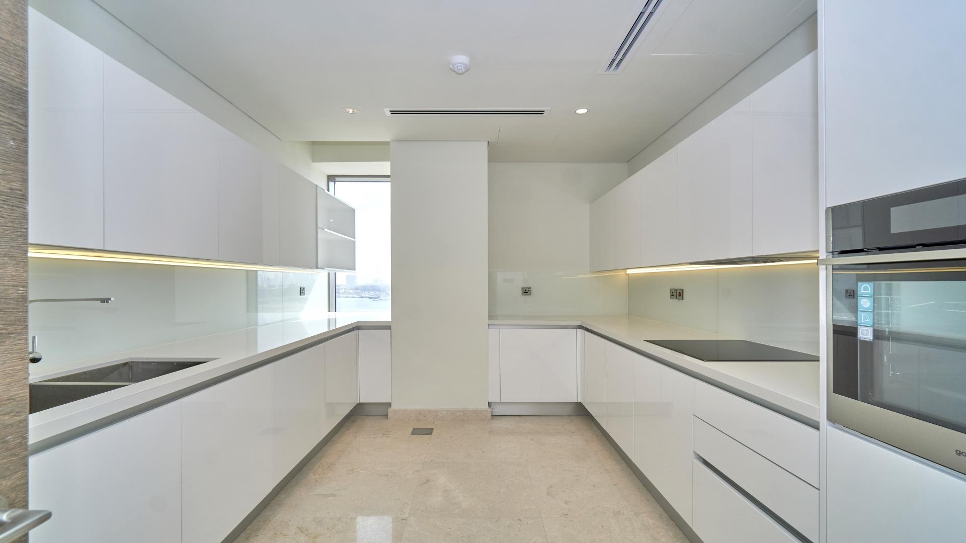 Spacious three-bedroom apartment with sea view in Anwa, Maritime City for sale