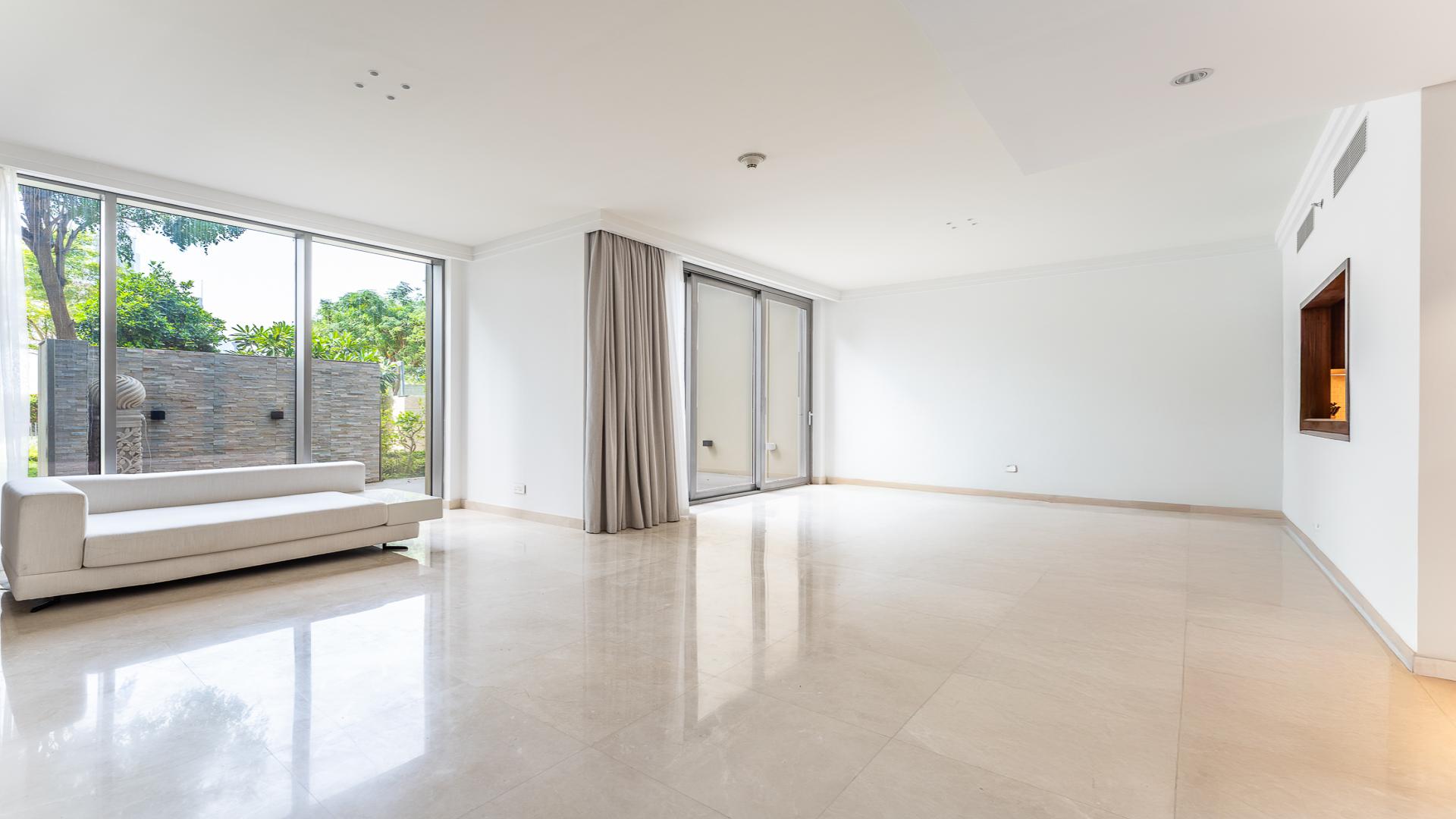 Spacious villa terrace with Burj Khalifa view in Downtown Dubai’s Boulevard Point