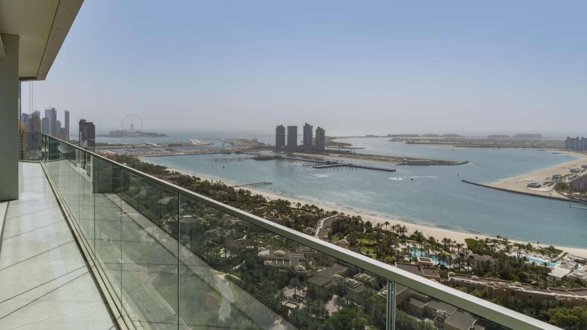 Modern kitchen in 3-bedroom apartment, Avani Palm View, Dubai Media City, for sale