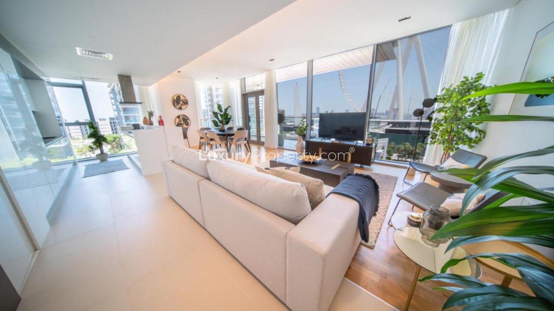 Modern dining area in luxury 3-bedroom apartment, Bluewaters Island, Dubai