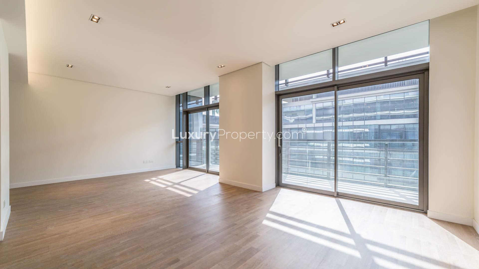 Modern kitchen and living area in 3-bed luxury apartment, City Walk, Jumeirah