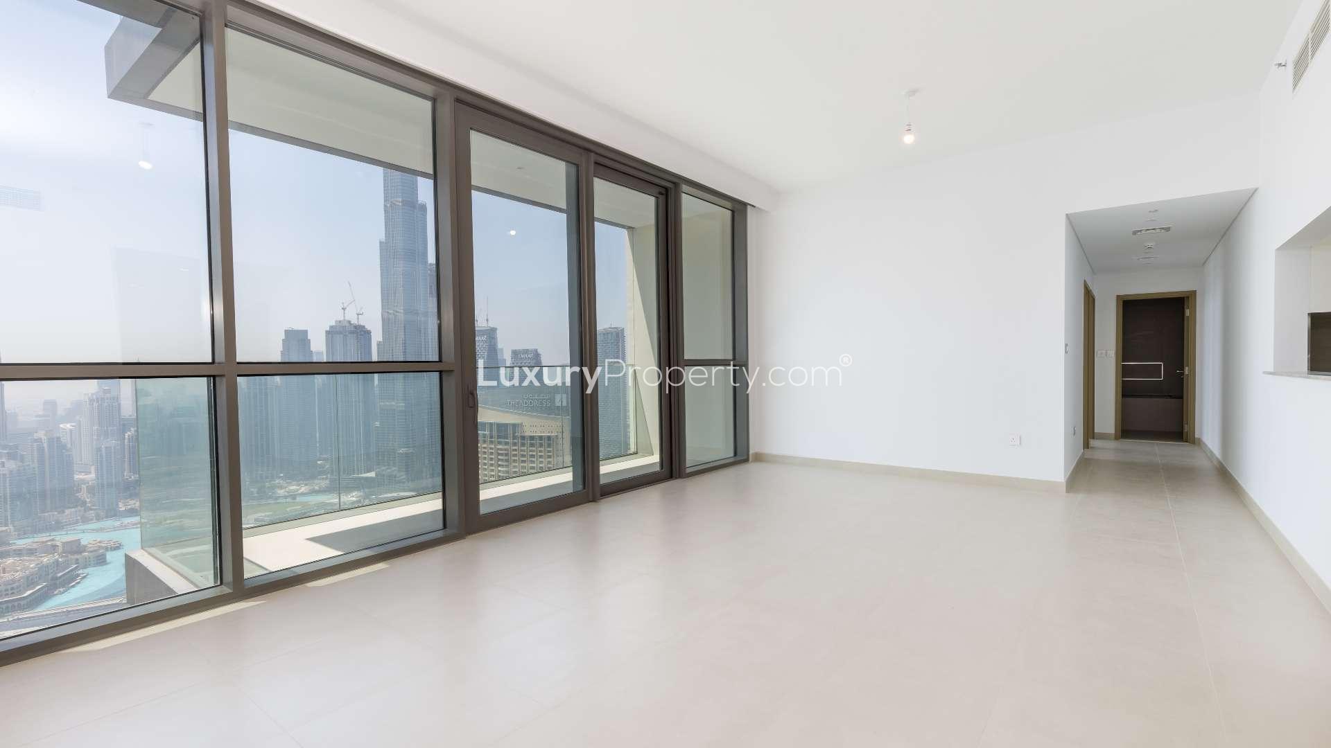 Modern kitchen in luxury 3-bedroom apartment, Downtown Views, Downtown Dubai for sale