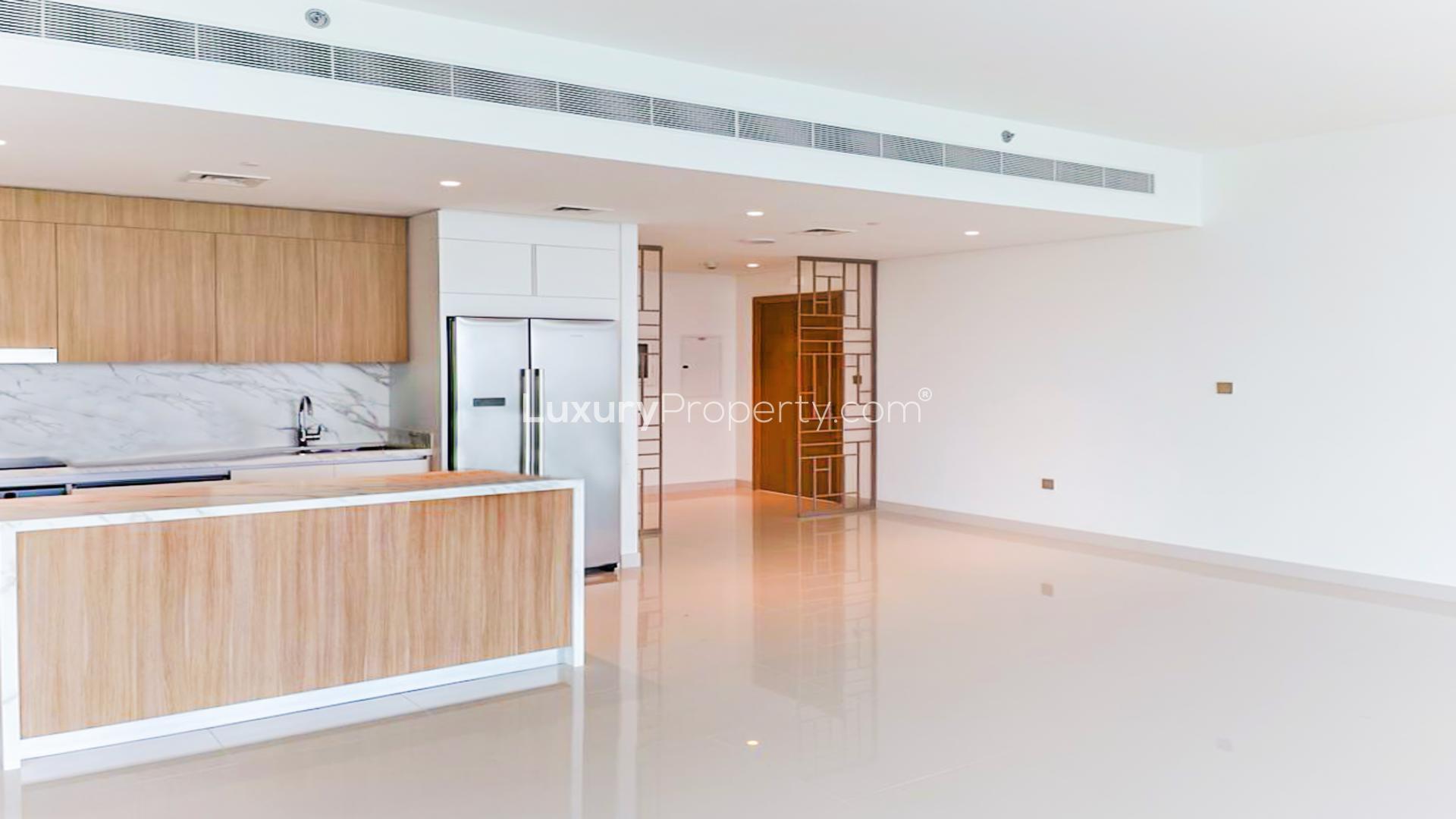 Modern kitchen in luxury 3-bedroom beachfront apartment at Emaar Beachfront, Dubai Harbour