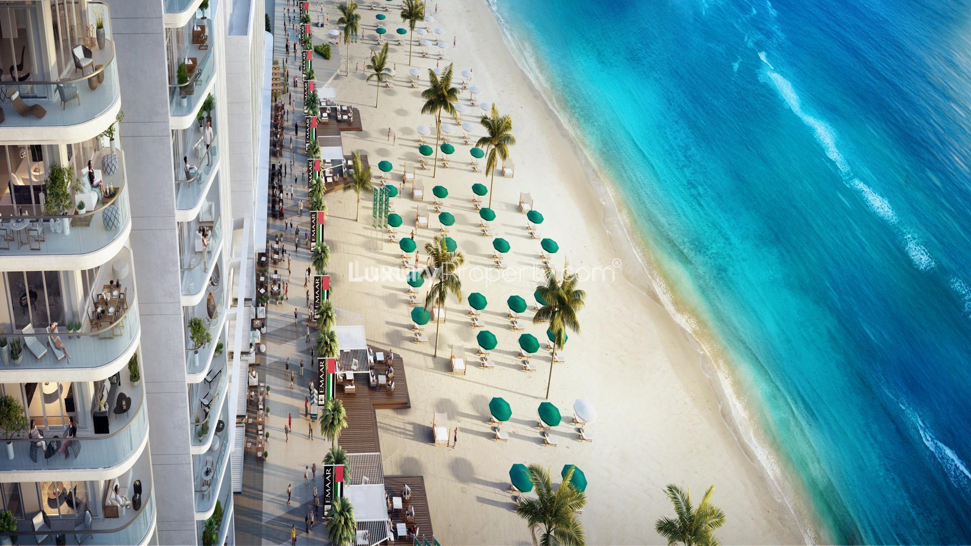 Luxurious open-plan living room in 3-bedroom apartment, Emaar Beachfront, Dubai Harbour