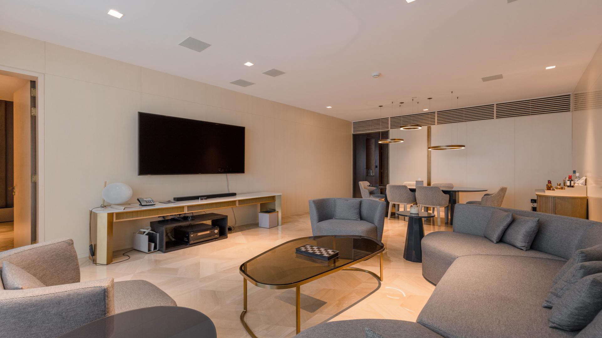 Luxurious furnished apartment with stunning sea view in FIVE Palm Jumeirah, Dubai