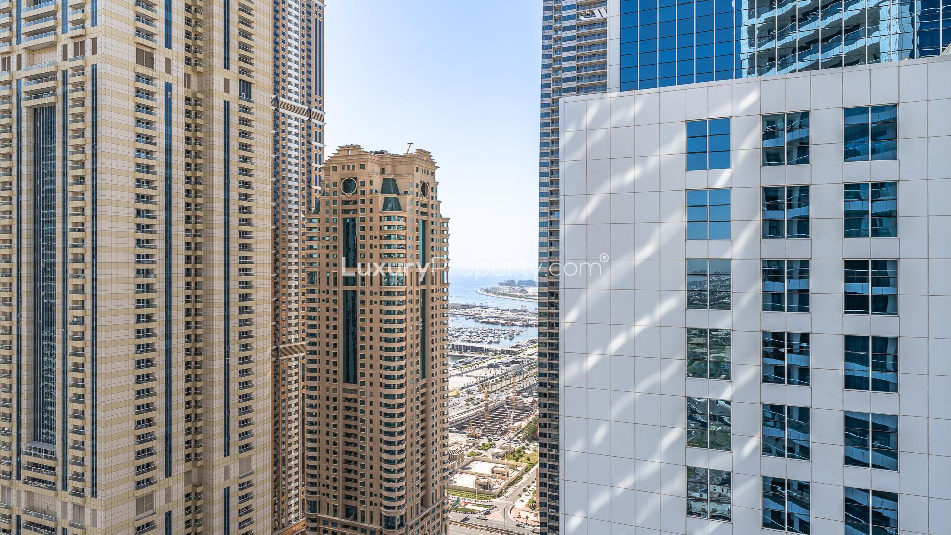 High-floor apartment with marble flooring and sea view in Dubai Marina, 23 Marina