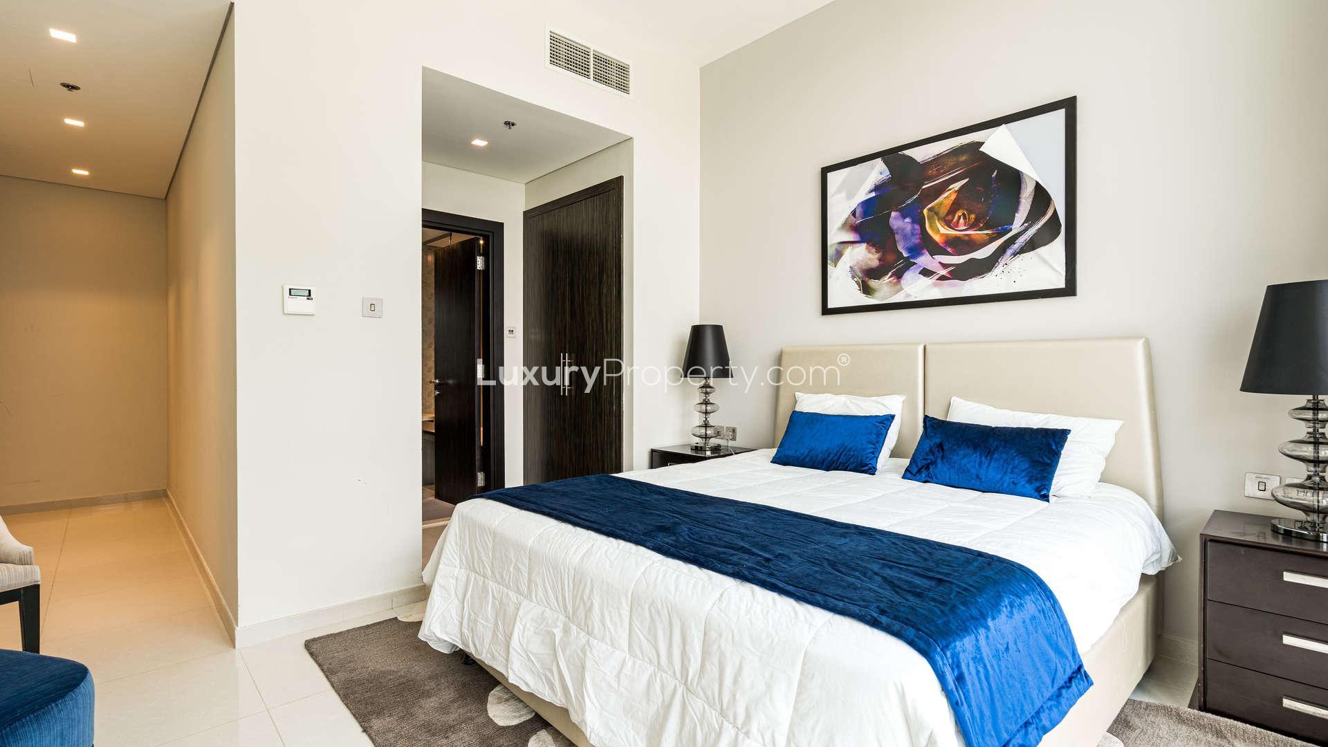 Three-bedroom apartment with modern interior and full golf course view in Damac Hills