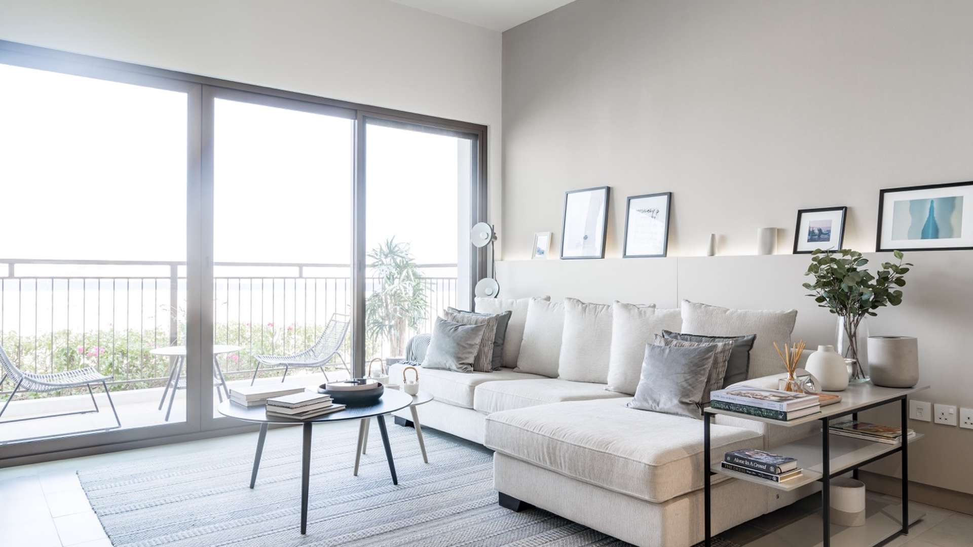 Luxurious bathroom in 3-bedroom apartment at Golf Views, Emaar South, Dubai South for sale