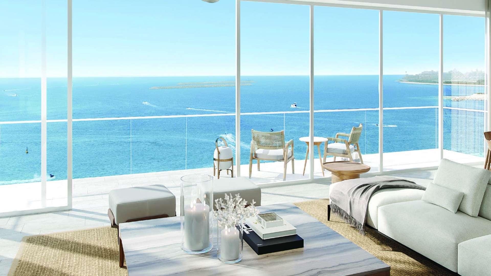Luxurious Jumeirah Beach Residence apartment with stunning sea and Bluewaters views, modern interior