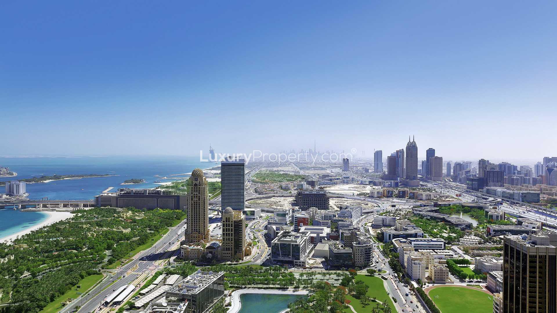 Outdoor swimming pool at Marina Arcade, Dubai Marina apartment for sale, Ref No: LP01127