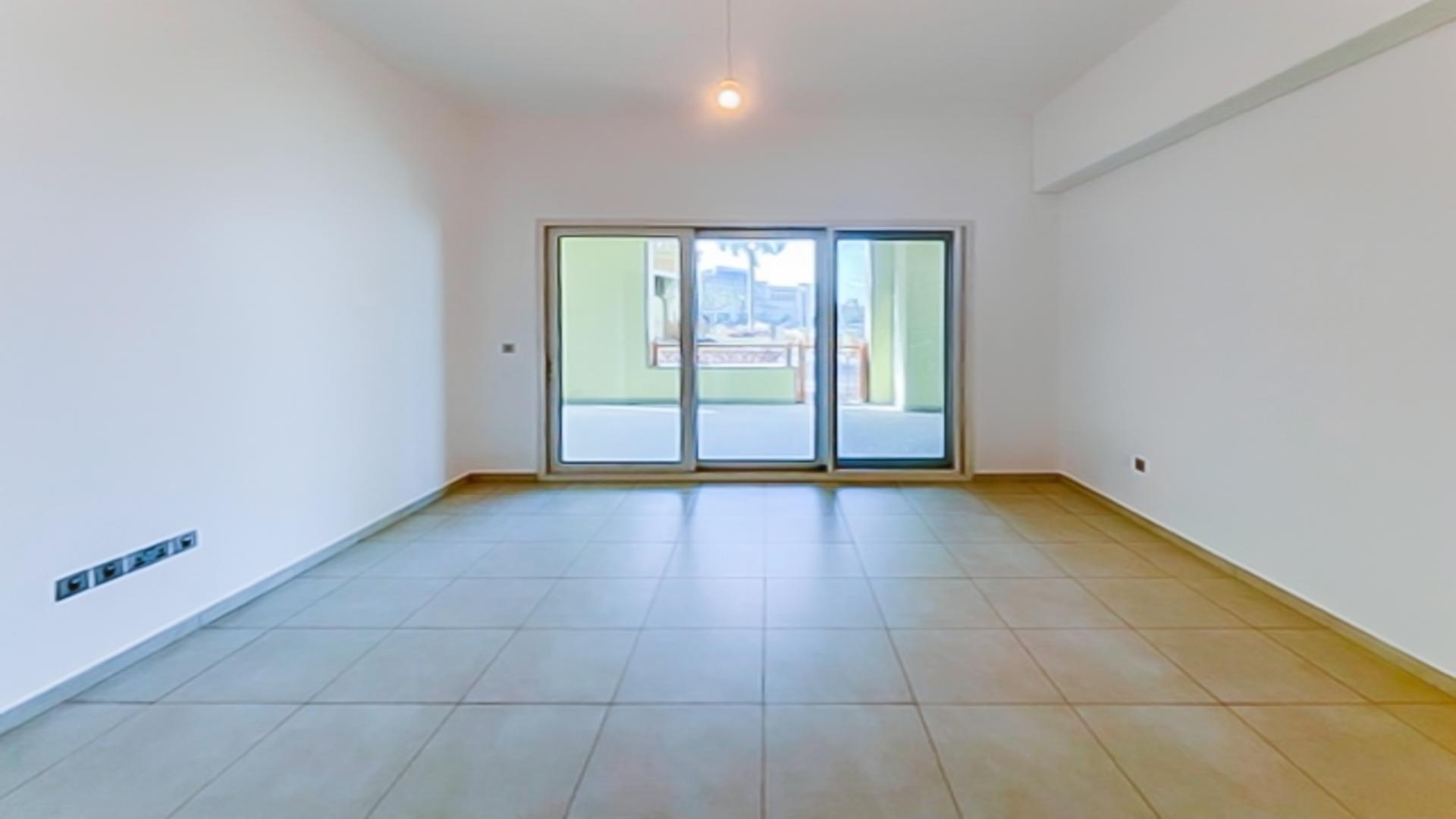 "Spacious Marina Residences balcony, Palm Jumeirah apartment for sale, immaculate condition, LP10879.",Empty living room in Palm Jumeirah Marina Residences apartment, large windows, tiled floor