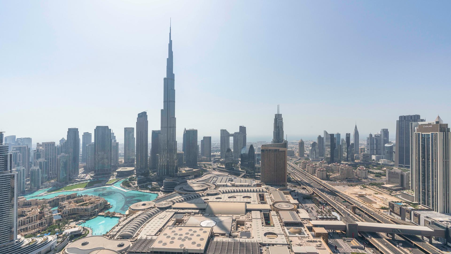 High floor furnished living and dining area in Downtown Dubai apartment for sale