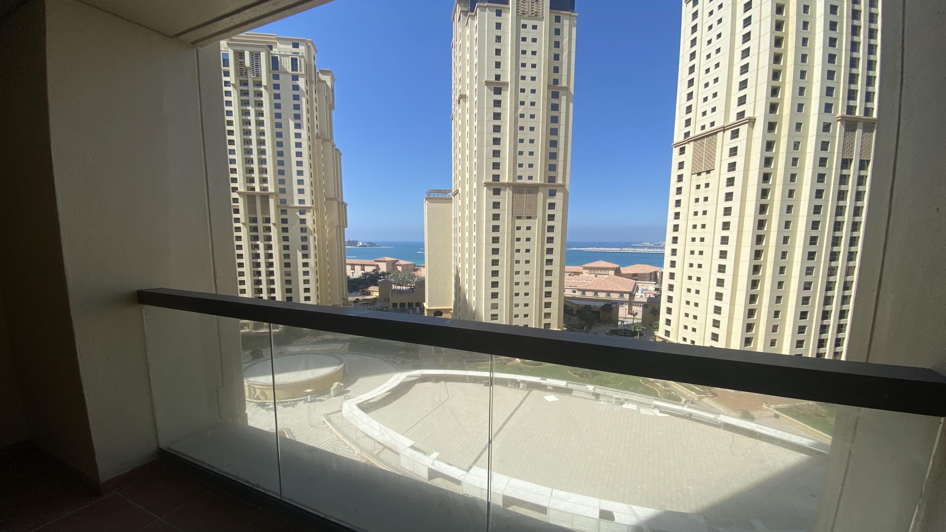 Spacious upgraded apartment interior with sea view, Murjan, Jumeirah Beach Residence, for sale