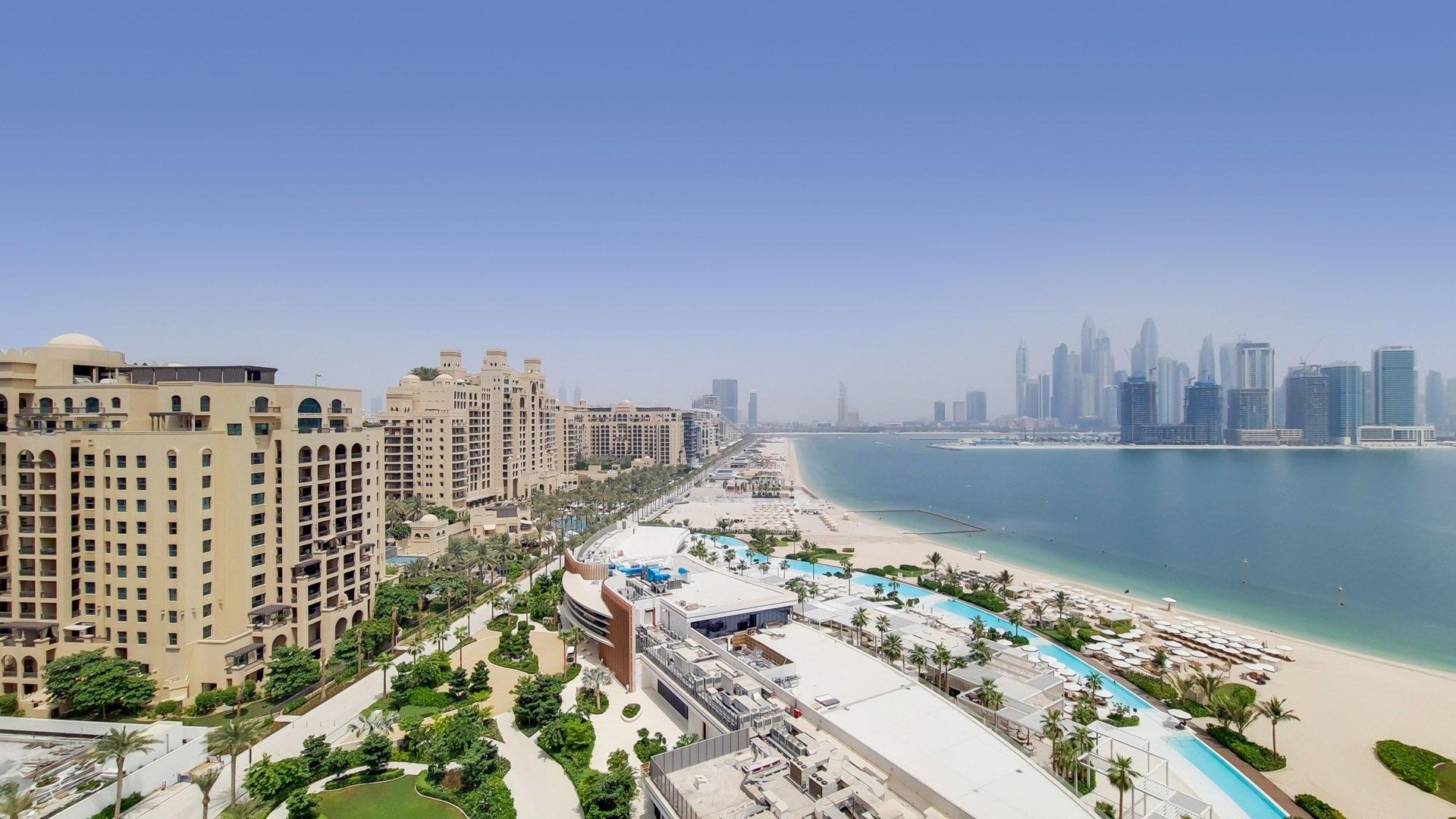 Luxury bedroom with marina view in Palm Jumeirah, Oceana apartment, high floor setting