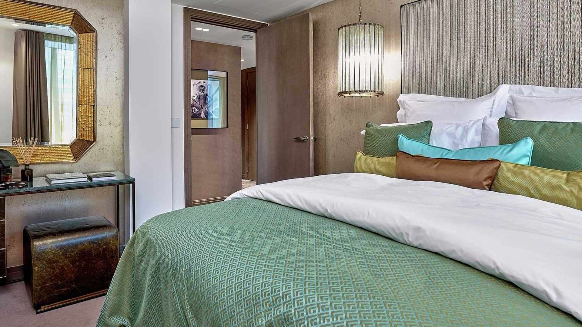 Luxurious bathroom in One Blackfriars apartment, featuring modern fixtures and elegant design