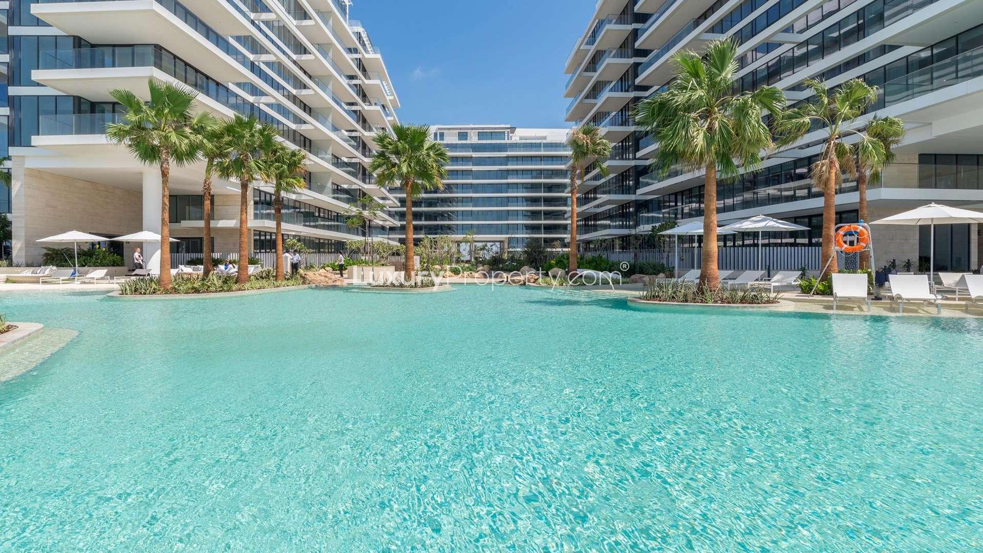 Luxurious poolside view at Serenia Residences, Palm Jumeirah apartment for sale