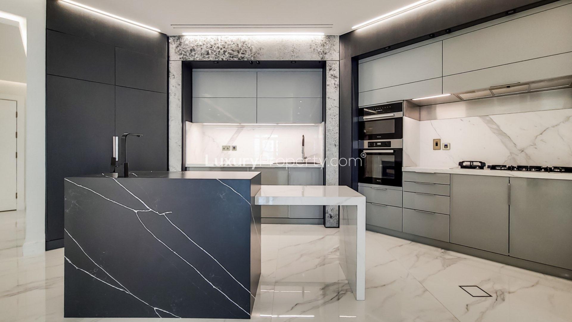 3 bedroom apartment in Shoreline Apartments, Palm Jumeirah