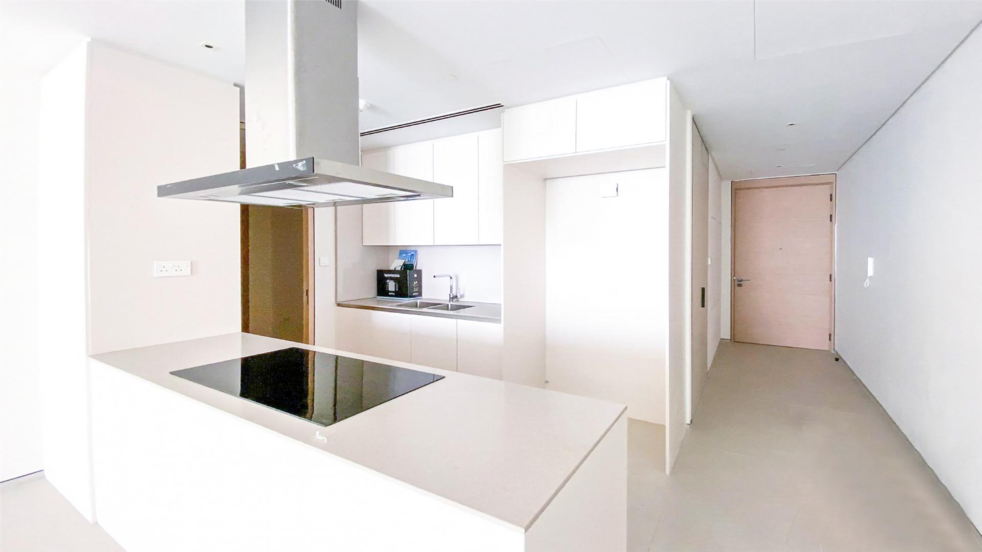 High floor apartment interior, open layout with kitchen, The Address JBR, sea views