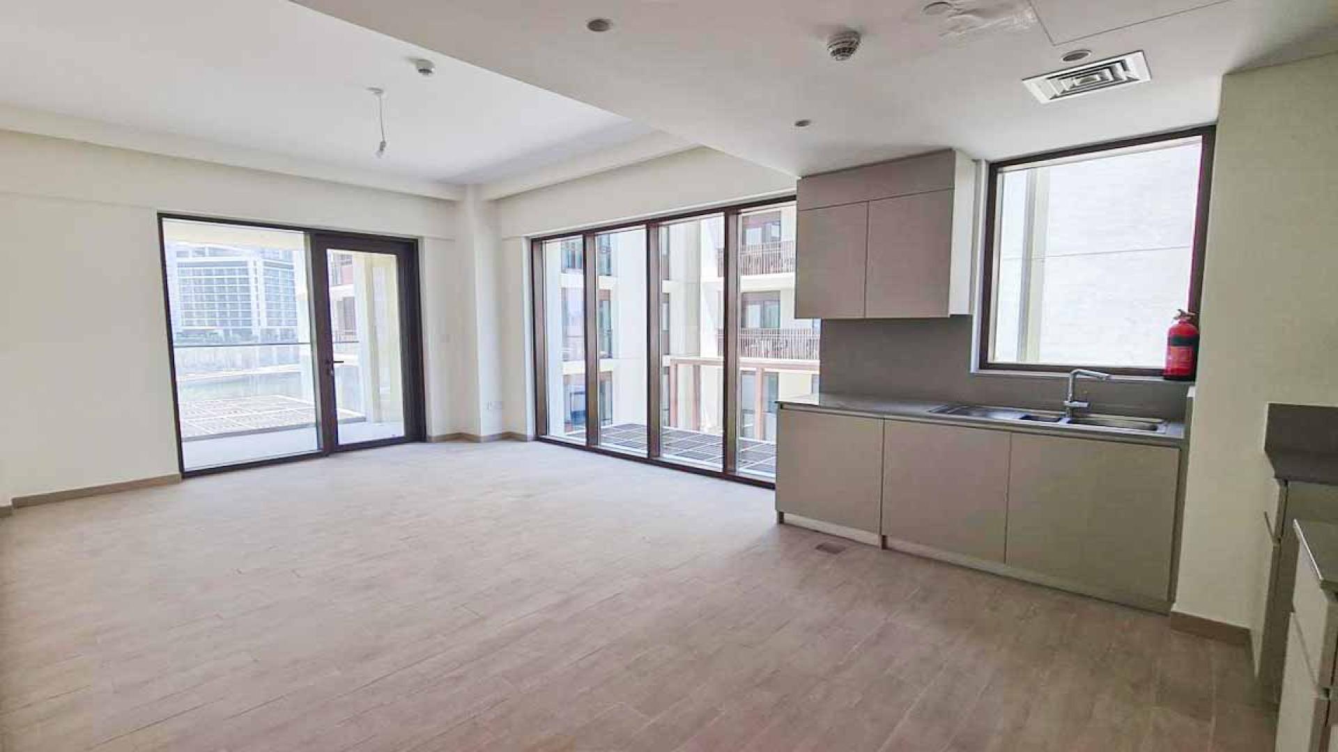 Modern kitchen in a 3-bedroom apartment, Breeze at Dubai Creek Harbour, for sale