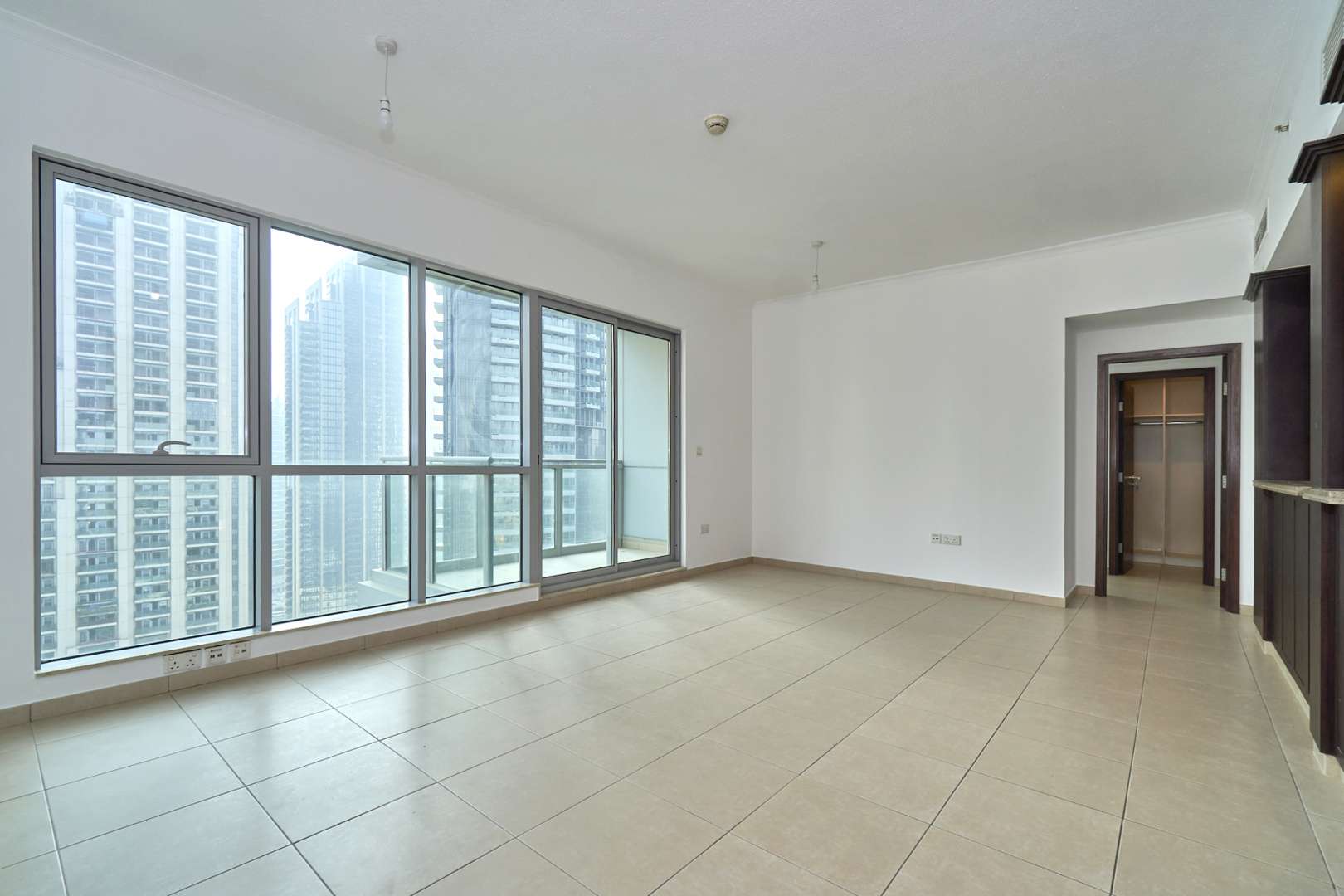 Modern kitchen in 3-bedroom apartment for sale, The Residences, Downtown Dubai near Dubai Mall