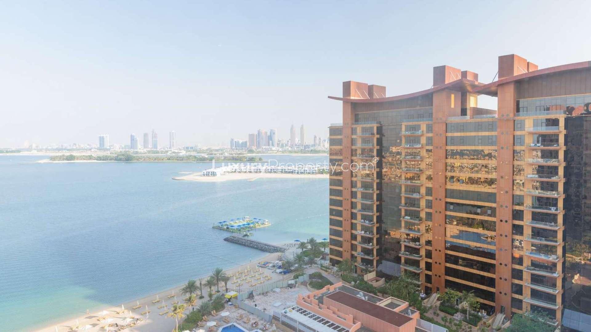 Luxurious living room in Tiara Residences apartment, Palm Jumeirah, with marina views