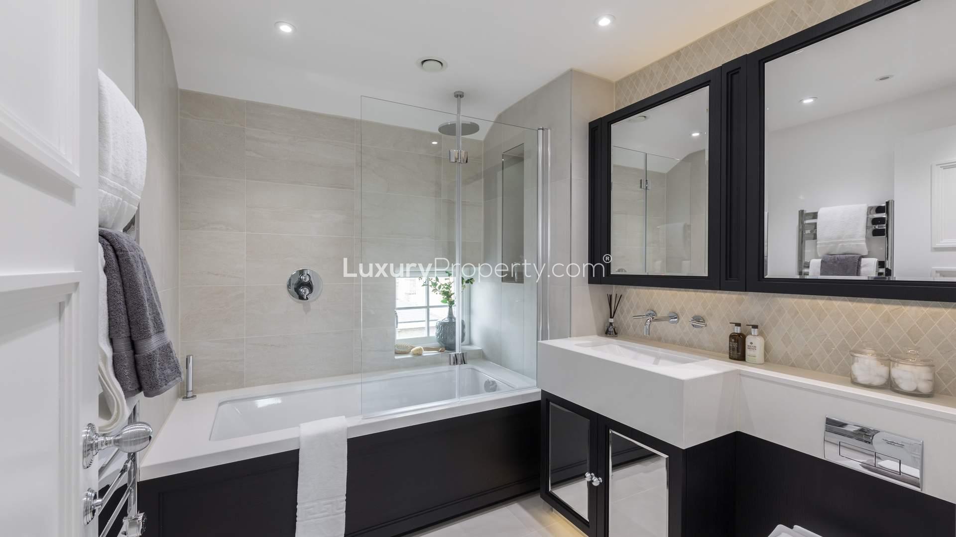 Elegant dining and living area in three-bedroom triplex apartment, Wimbledon Hill, London