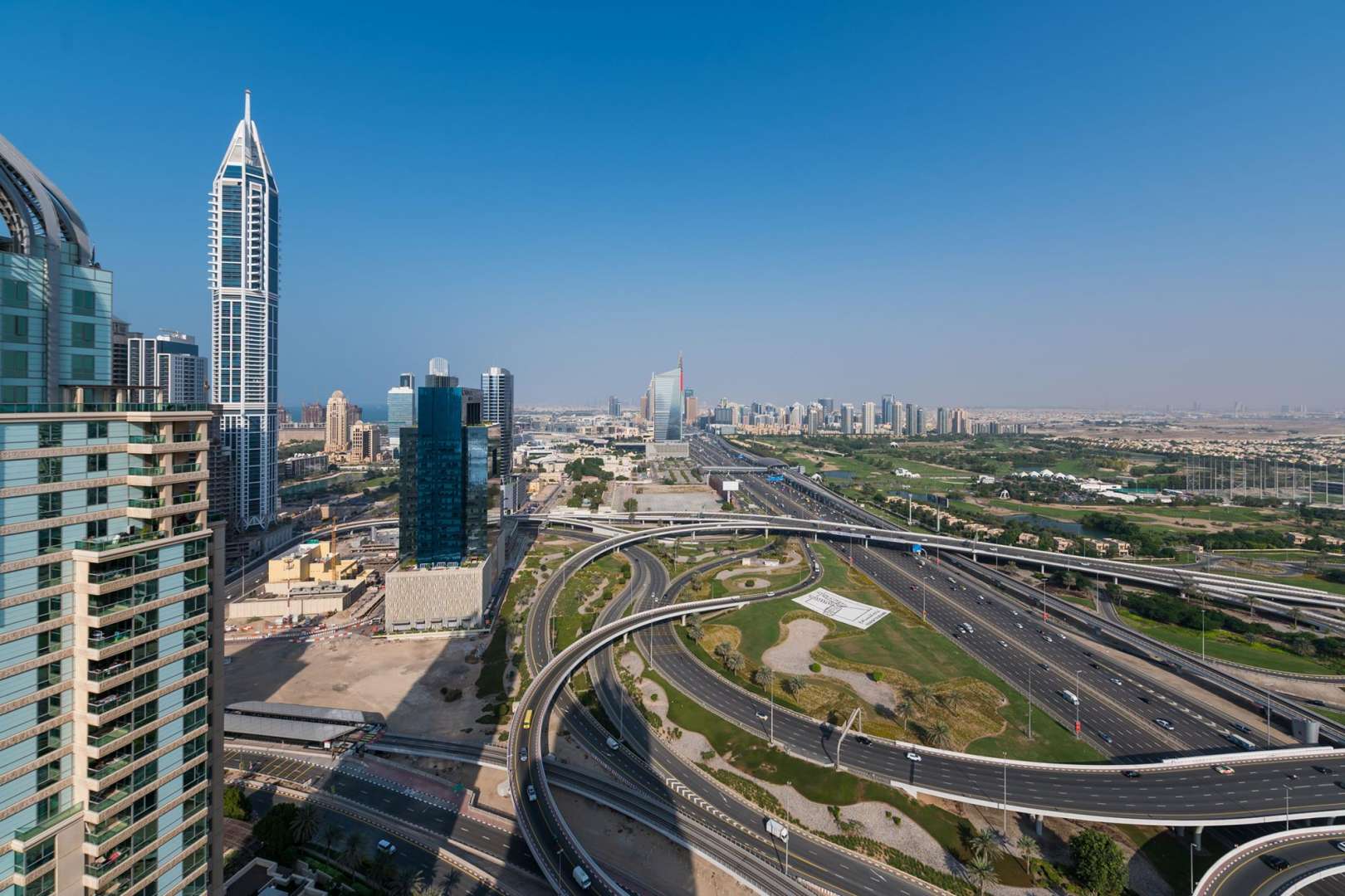 Vacant bedroom in luxury duplex penthouse, Emaar 6 Towers, Dubai Marina