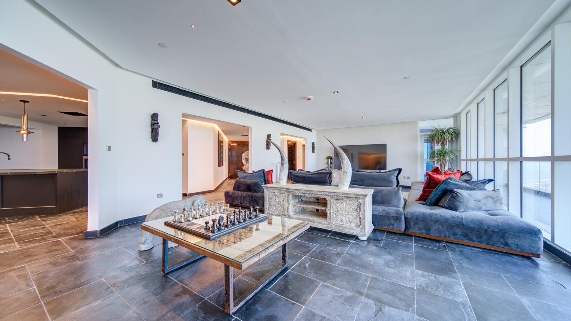 Turn key upgraded penthouse living room with modern decor, Dubai Marina, 23 Marina