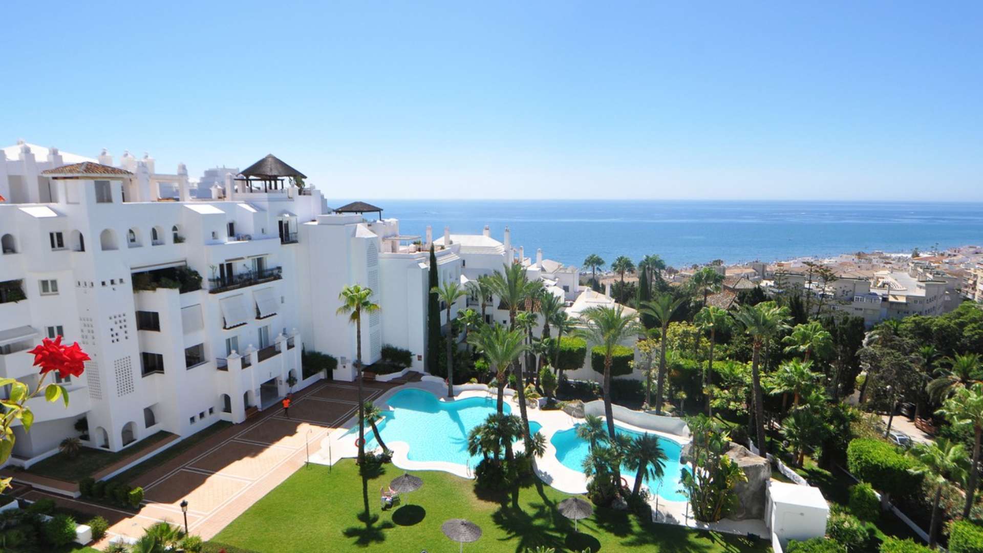"Spacious terrace with sea views at luxury Torremolinos penthouse, Malaga real estate for sale.",Luxury penthouse with pool and sea view in Torremolinos, Malaga for sale