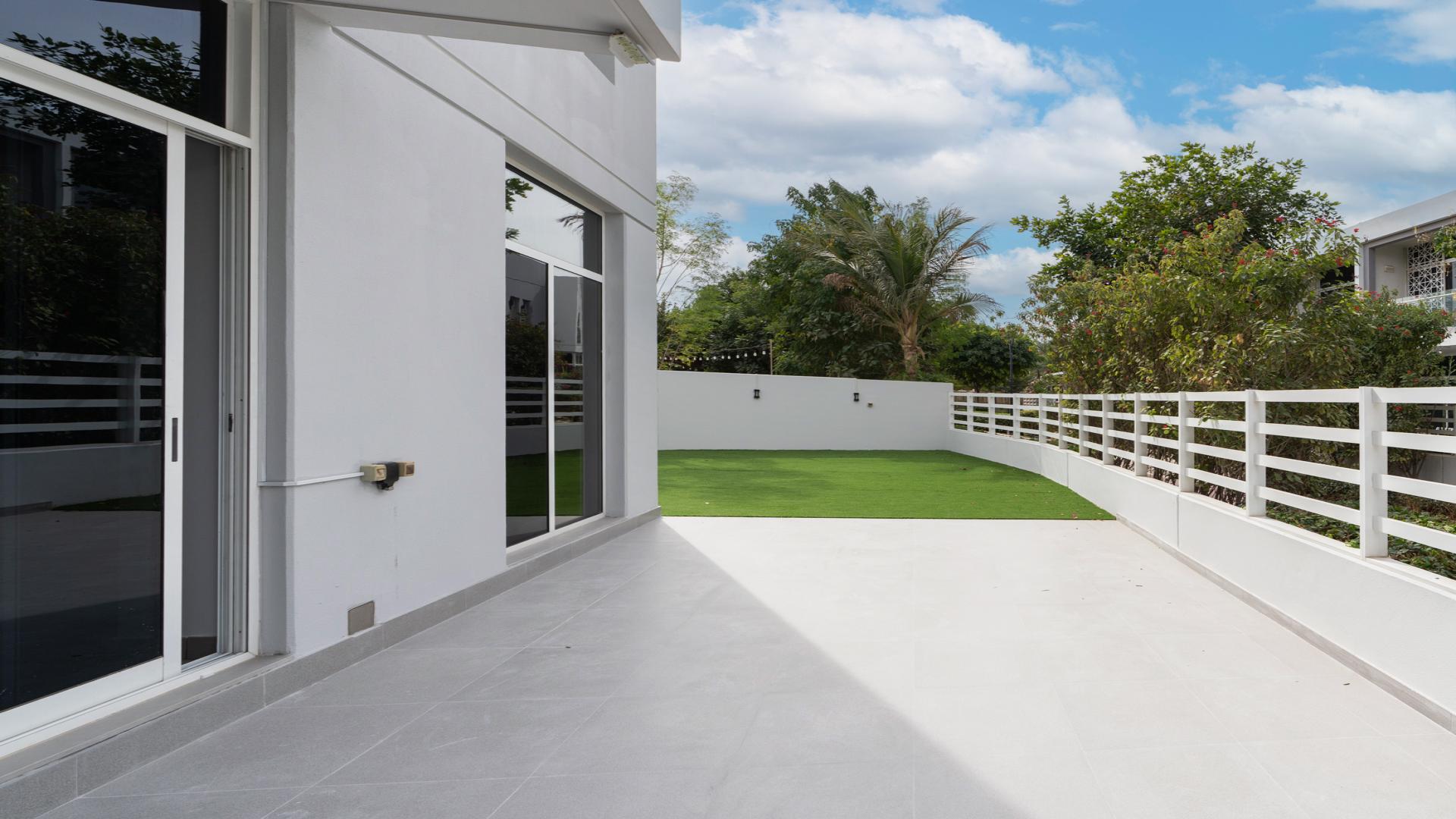 Corner townhouse with modern upgrades, spacious yard in Arabella Townhouses 2, Mudon, for rent