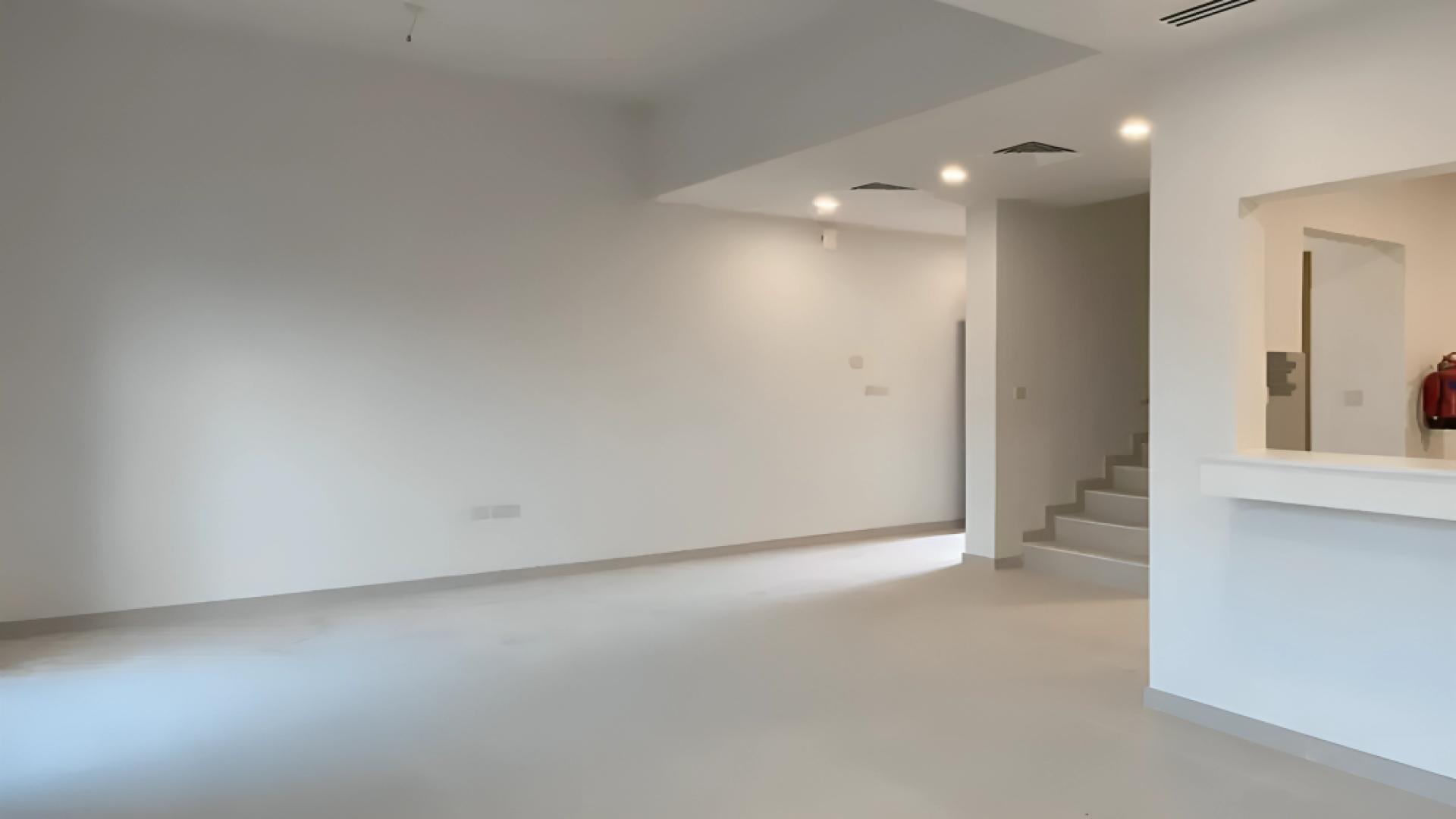 "Spacious living area in Amaranta townhouse, Villanova, featuring open layout and modern design.",Spacious living area in 3-bedroom townhouse, Amaranta, Villanova for rent