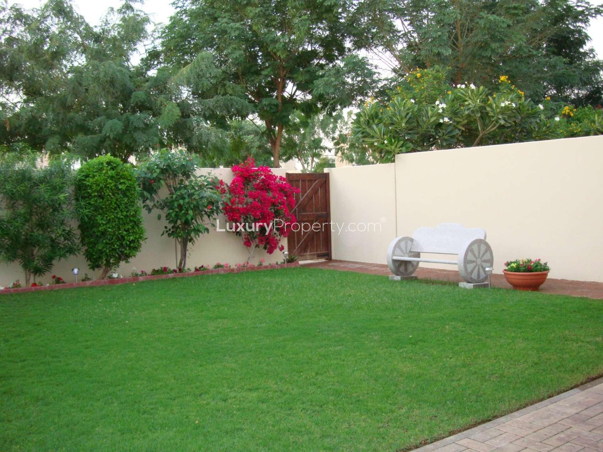 Single row 3-bedroom townhouse exterior in Al Reem 3, Arabian Ranches for rent