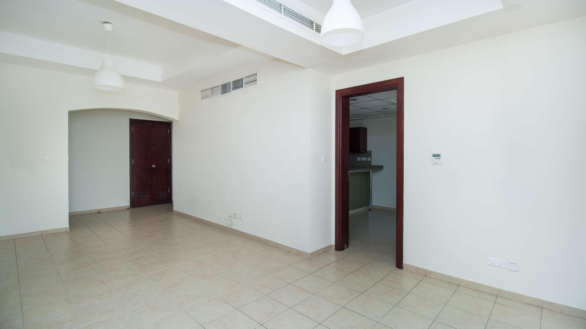 Spacious living area in Type 3E townhouse, Al Reem, Arabian Ranches, available for rent
