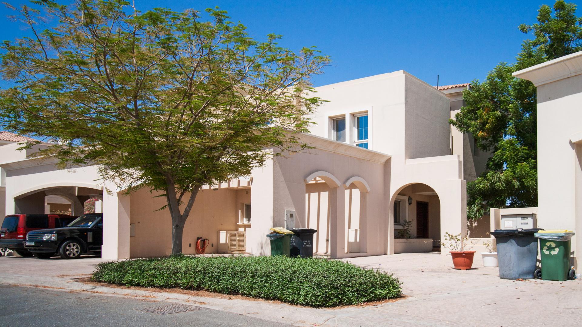 Extended townhouse with landscaped garden in Al Reem, Arabian Ranches, available for rent