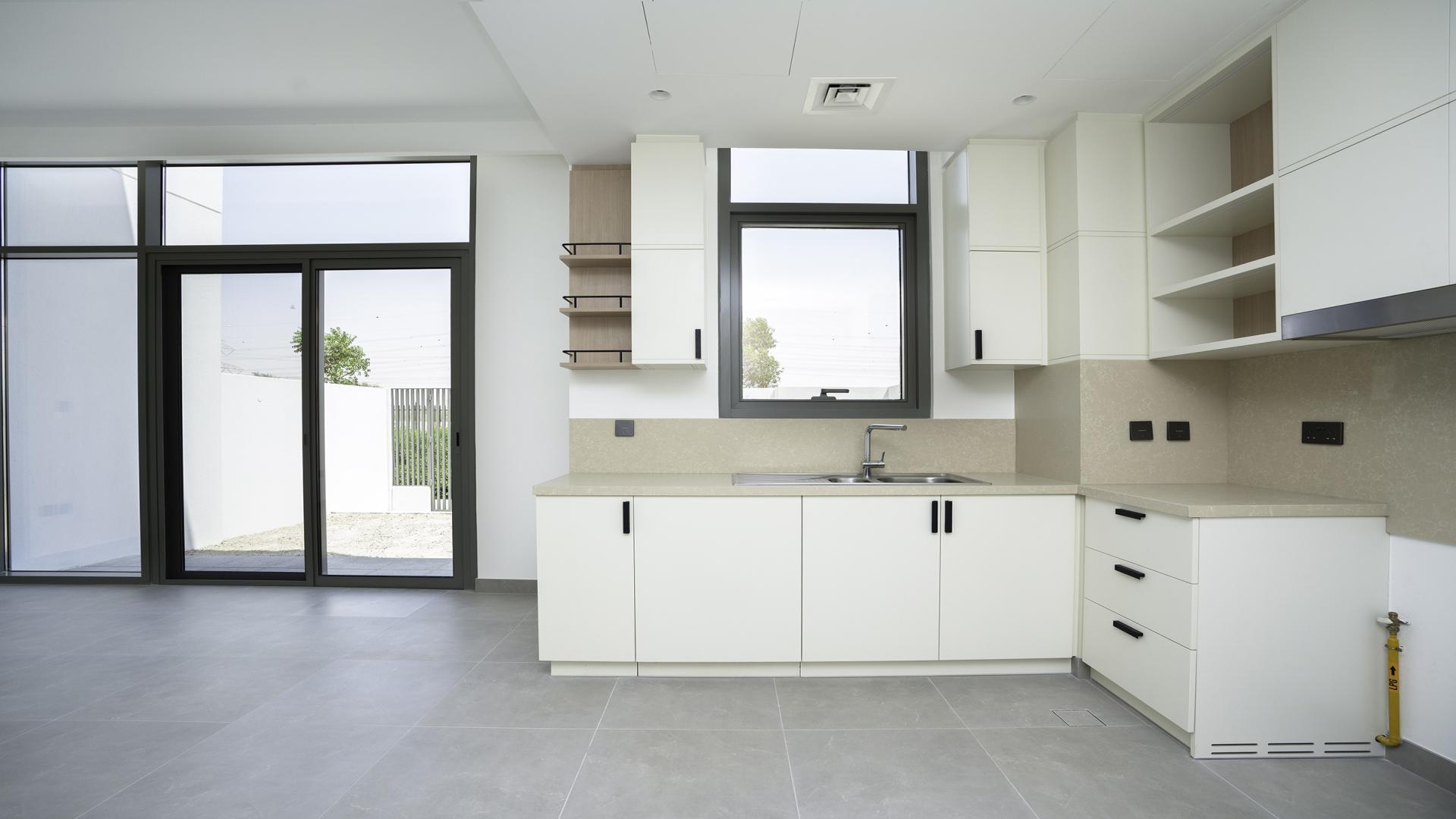 Exterior view of elegant 3-bed townhouse for rent in Ruba, Arabian Ranches 3