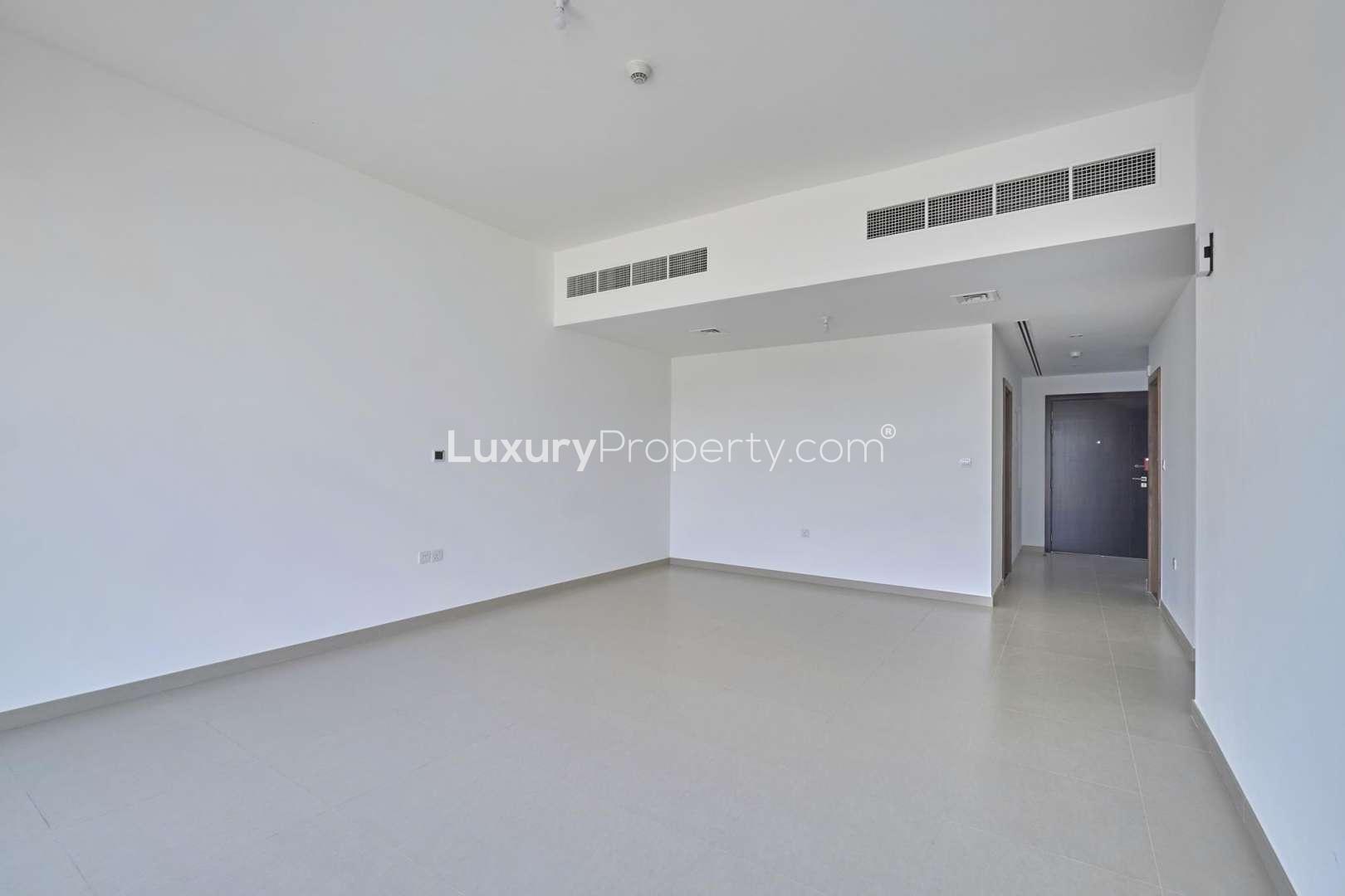 Modern 3-bed Arabella townhouse exterior in Mudon, featuring sleek design and ample parking