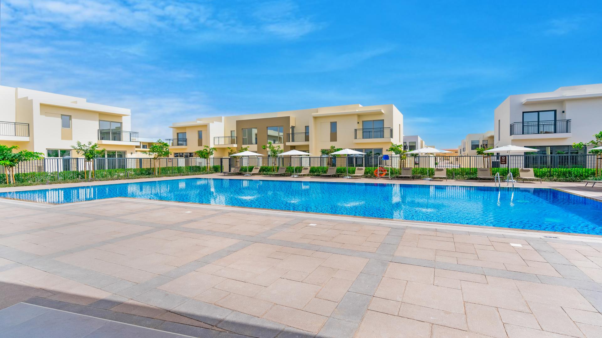 Modern kitchen in a brand new three-bedroom townhouse, Camelia, Arabian Ranches 2