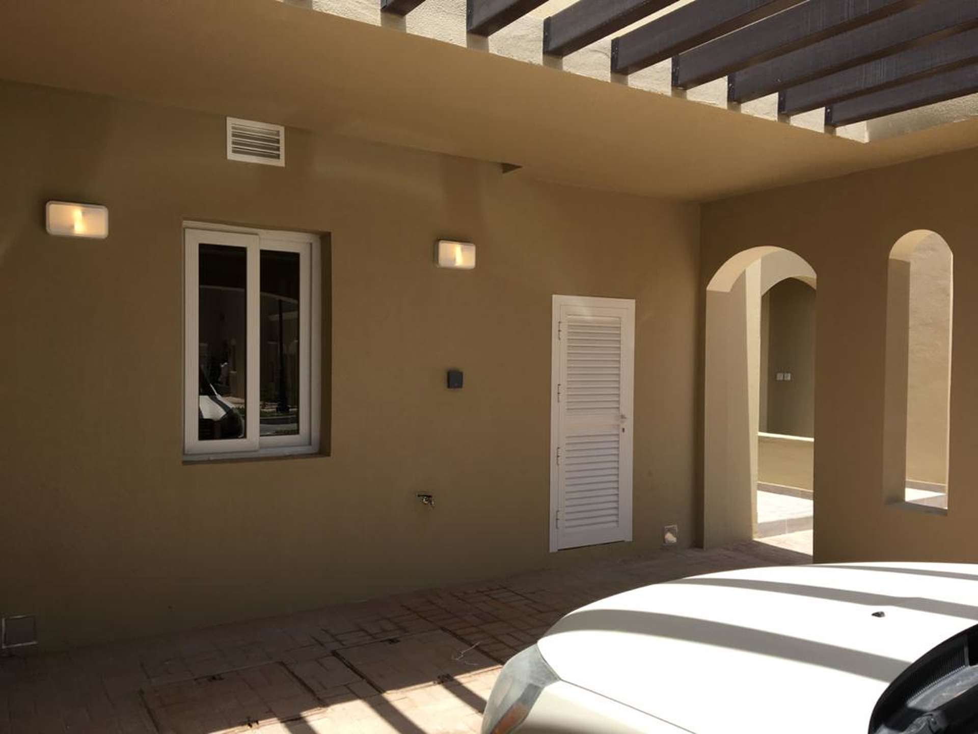 Charming 3-bedroom townhouse exterior for rent in Casa Dora, Serena community