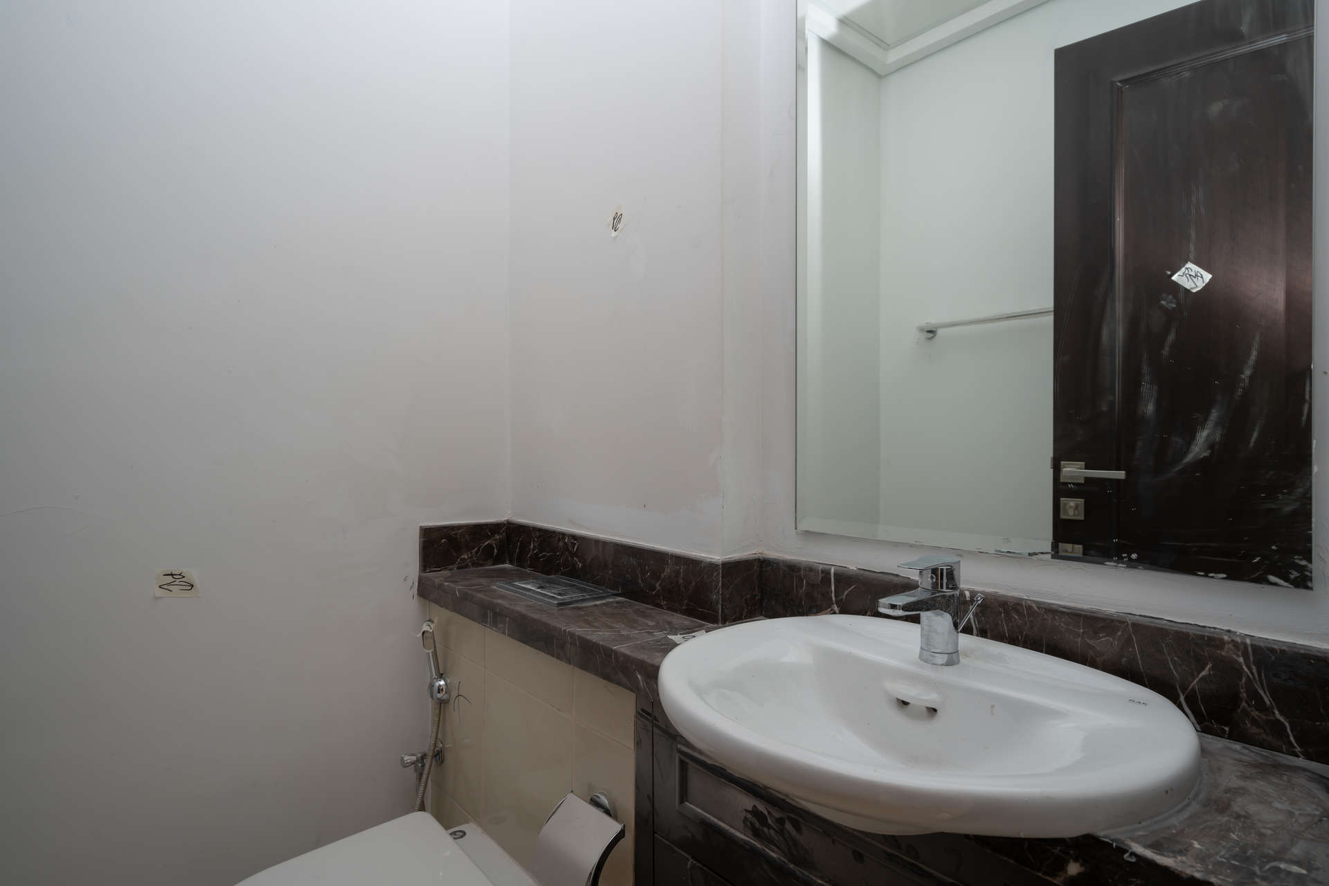 "Modern kitchen in 3-bedroom townhouse for rent, Casa Dora, Serena community, LP04602 listing.",Bathroom with marble countertop in 3-bedroom townhouse, Casa Dora, Serena, for rent